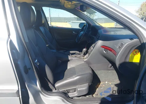 2004 Volvo S60 2.5T z USA, uszkodzony, nr VIN YV1RS59V242388043